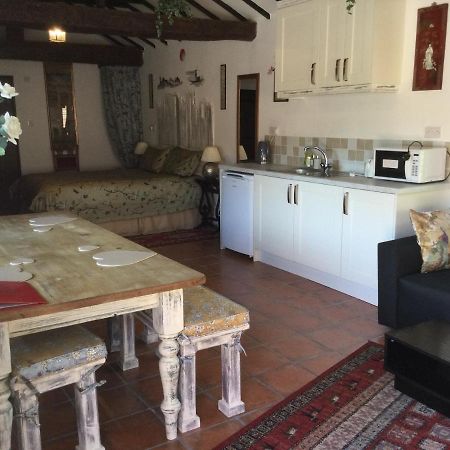 The Garth Guest Suite Studio Cottage 링필드 외부 사진